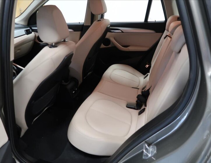 BMW X1 SUV 2,0 l 110 kw