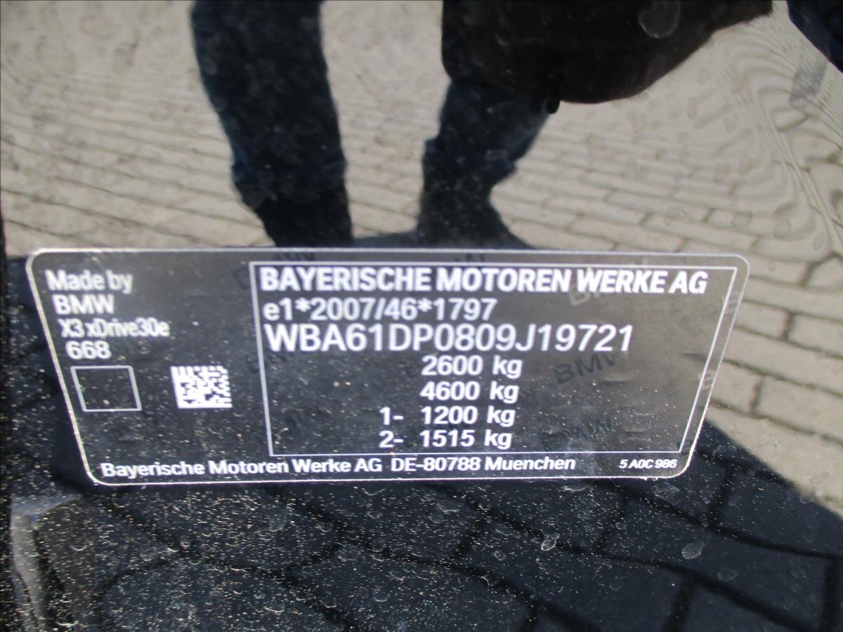 BMW X3 SUV / Terénní 2,0 l 215 kw