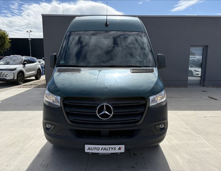 Mercedes-Benz Sprinter 2