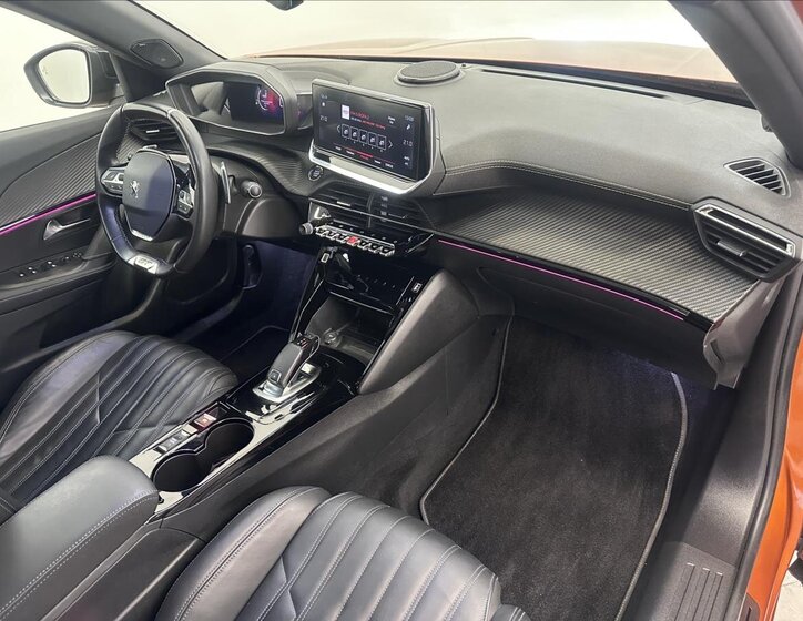 Peugeot 2008 SUV 1,2 l 114 kw