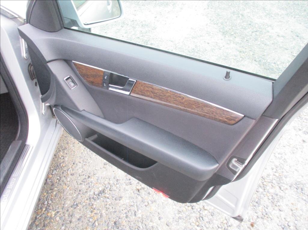 Mercedes-Benz Třídy C Sedan / Limuzína 1,8 l 115 kw