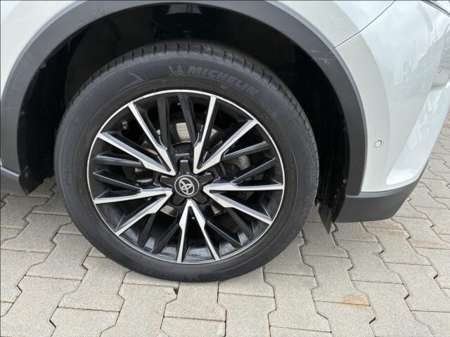 Toyota C-HR SUV 1,2 l 85 kw