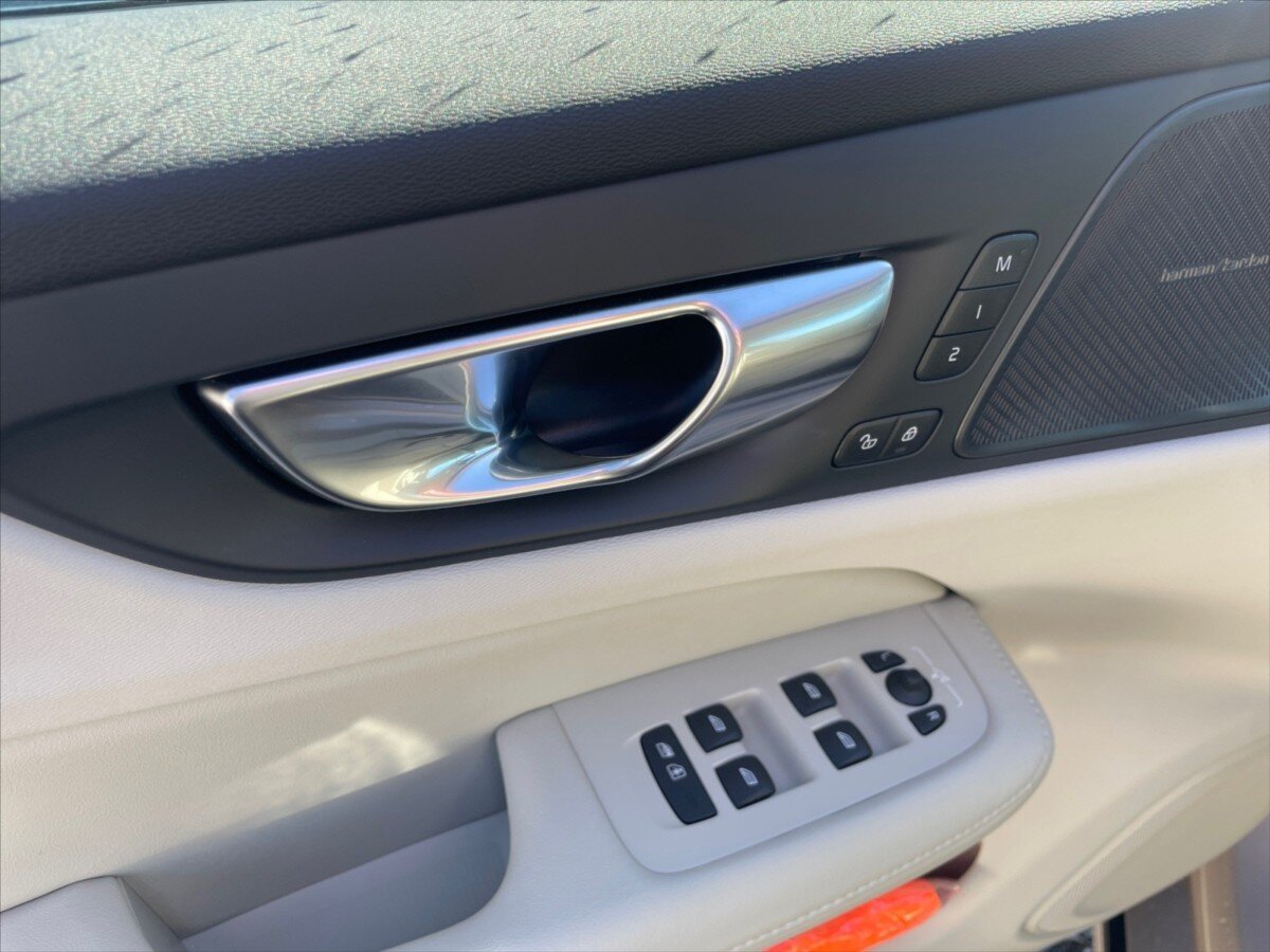 Volvo V60 Kombi 2,0 l 145 kw