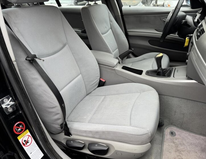 BMW Řada 3 Kombi 2,0 l 120 kw