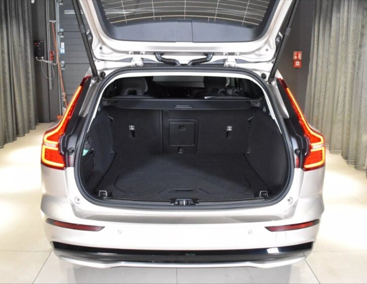 Volvo V60 Kombi 2,0 l 145 kw