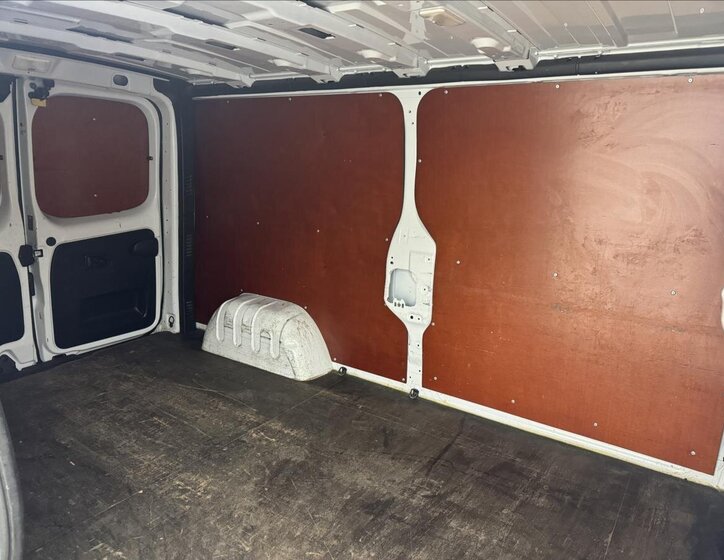 Opel Vivaro Skříň 1,6 l 89 kw