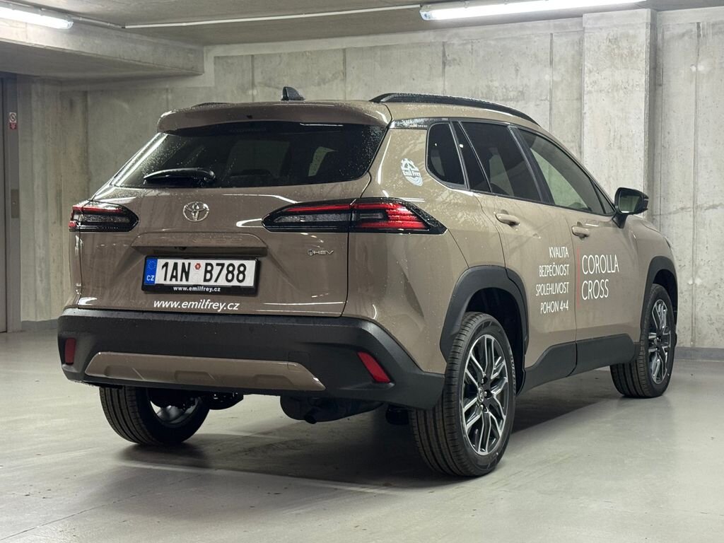 Toyota Corolla Cross SUV / Terénní 1,8 l 98 kw