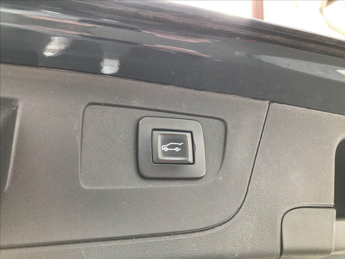 Opel Insignia Kombi 2,0 l 125 kw