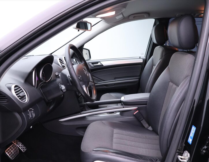 Mercedes-Benz Třídy M 13