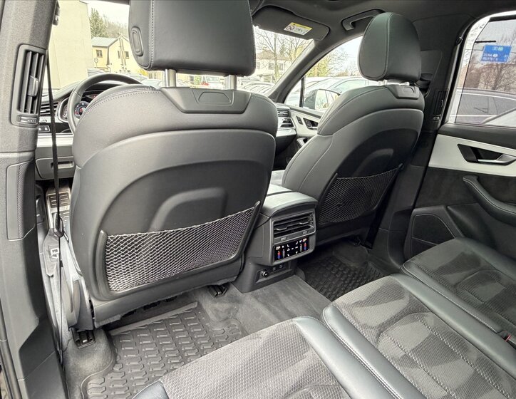 Audi Q7 Kombi 3,0 l 210 kw