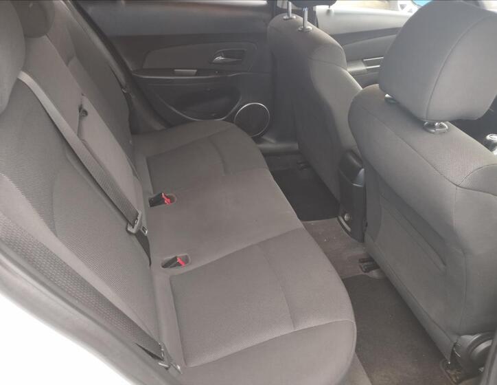 Chevrolet Cruze 9