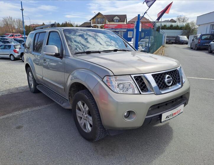 Nissan Pathfinder 2