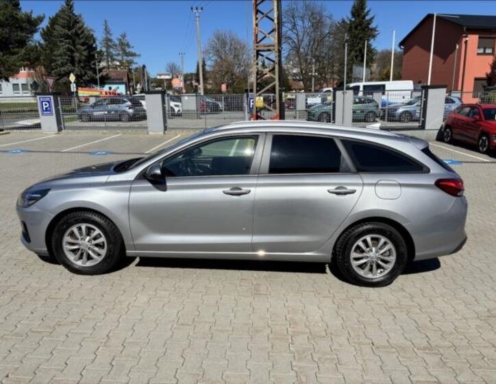 Hyundai i30 Kombi 998,0 88 kw