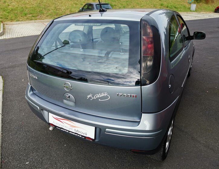Opel Corsa Hatchback 1,7 l 74 kw