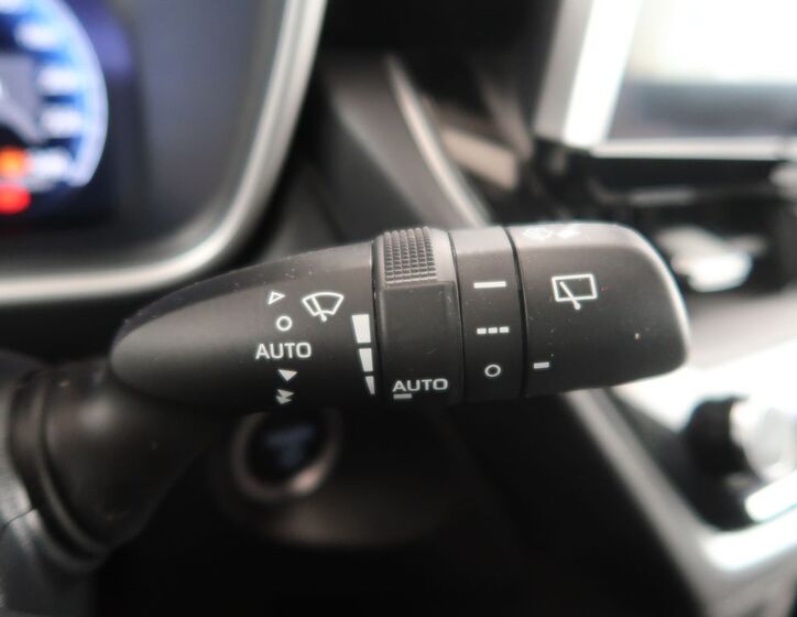 Toyota Corolla Cross 26