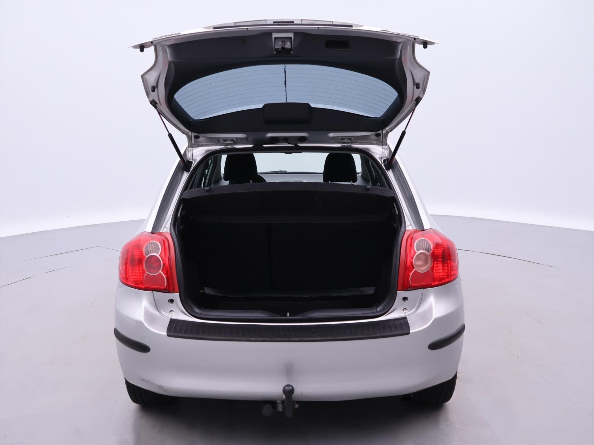 Toyota Auris Hatchback 2,0 l 93 kw