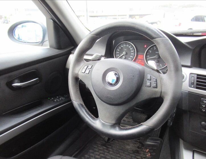 BMW Řada 3 Sedan 2,5 l 160 kw