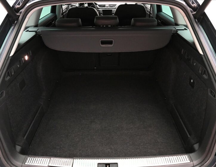 Škoda Superb Kombi 2,0 l 110 kw