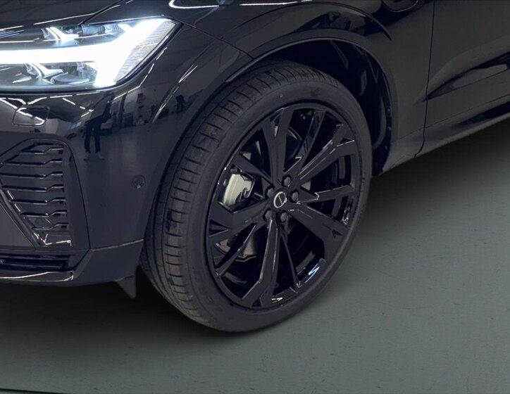 Volvo XC60 SUV / Terénní 2,0 l 228 kw