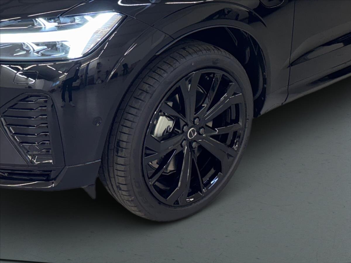 Volvo XC60 SUV / Terénní 2,0 l 228 kw