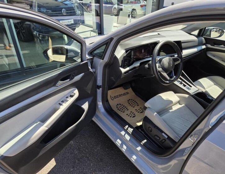 Volkswagen Golf Kombi 2,0 l 85 kw