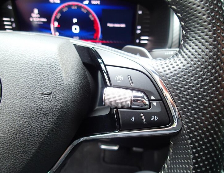 Škoda Kodiaq SUV / Terénní 1,5 l 110 kw