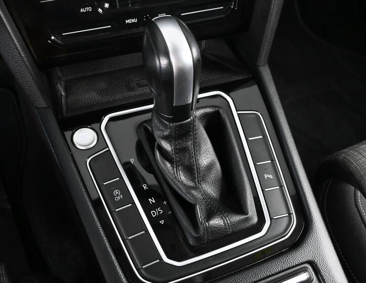 Volkswagen Passat 24