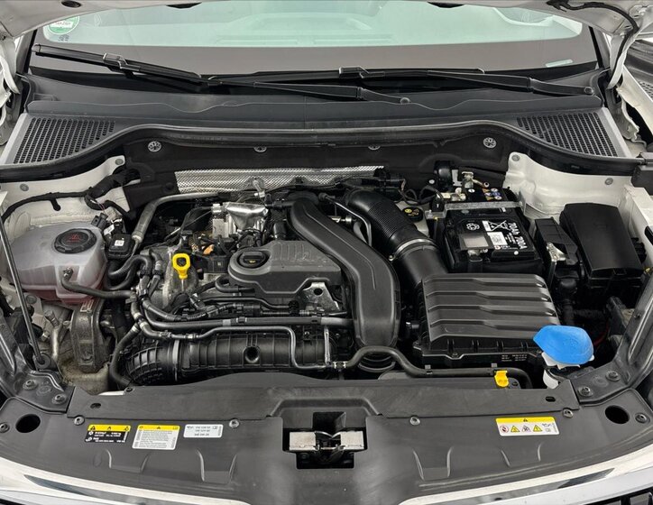 Škoda Karoq SUV / Terénní 1,5 l 110 kw