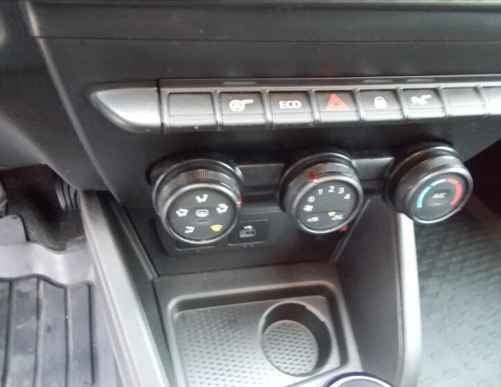 Dacia Duster SUV 999,0 67 kw