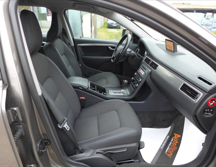 Volvo XC70 Kombi 2,4 l 120 kw