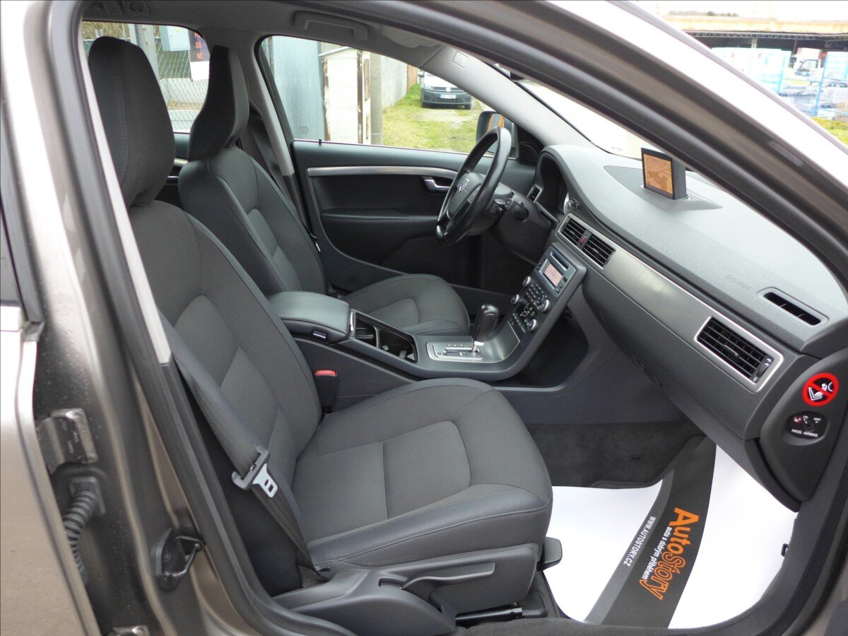 Volvo XC70 Kombi 2,4 l 120 kw