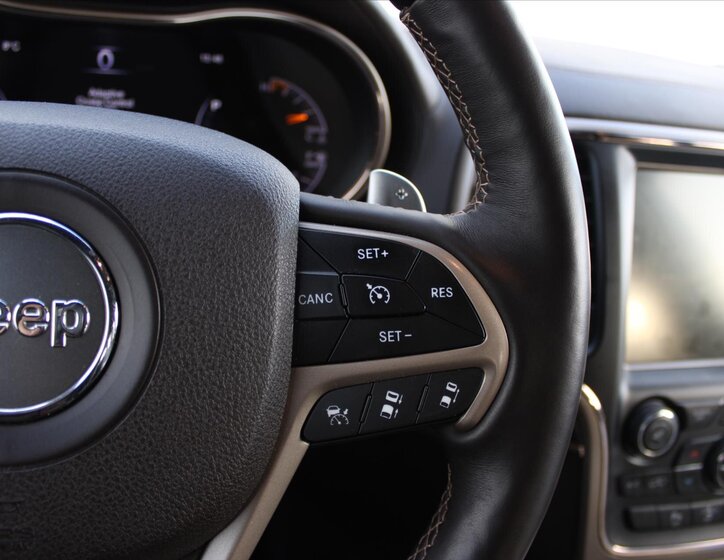 Jeep Grand Cherokee 17