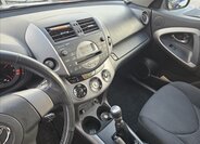 Toyota RAV4 Kombi 2,2 l 100 kw