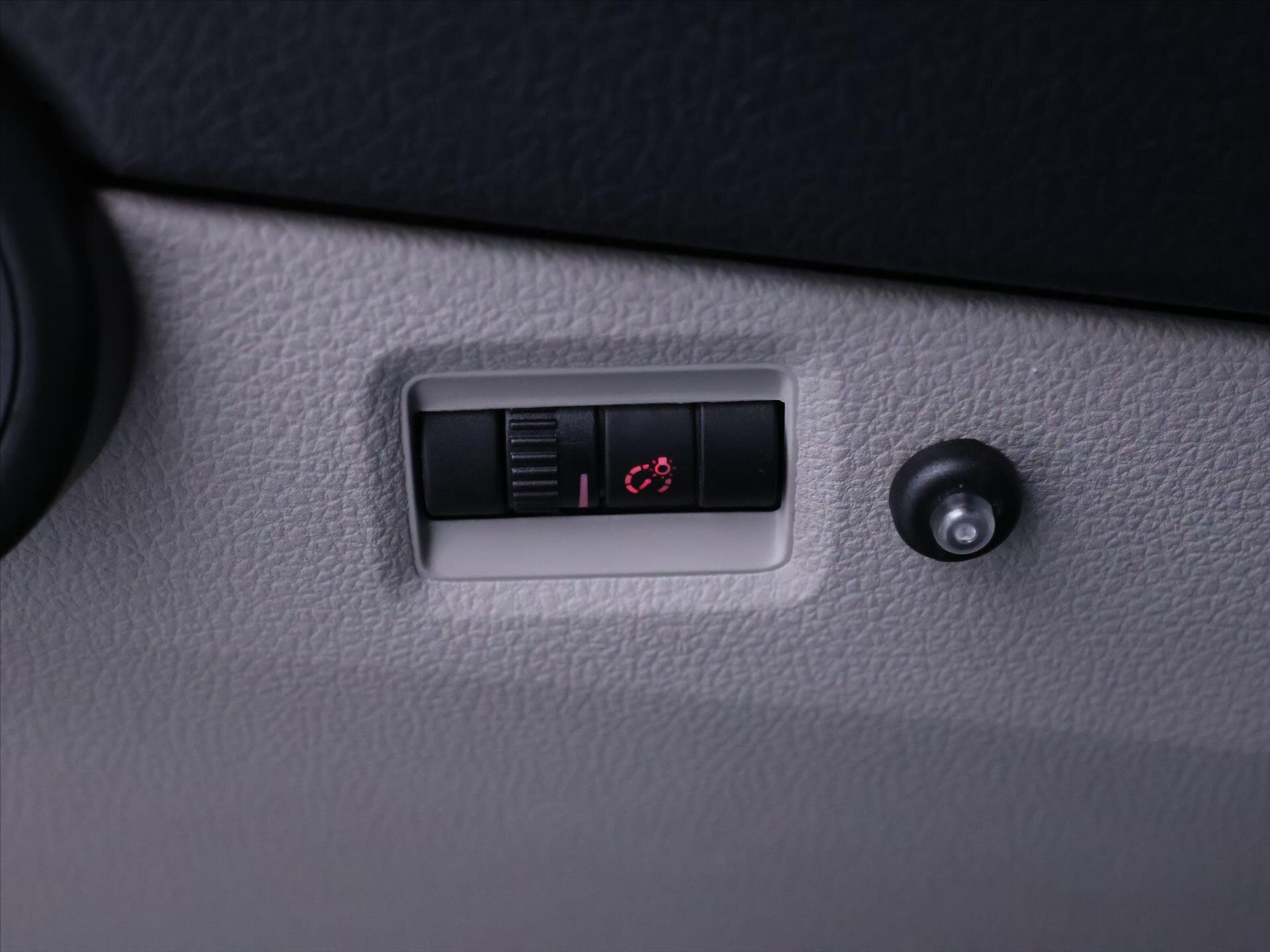 Volkswagen Transporter Kombi 2,0 l 110 kw