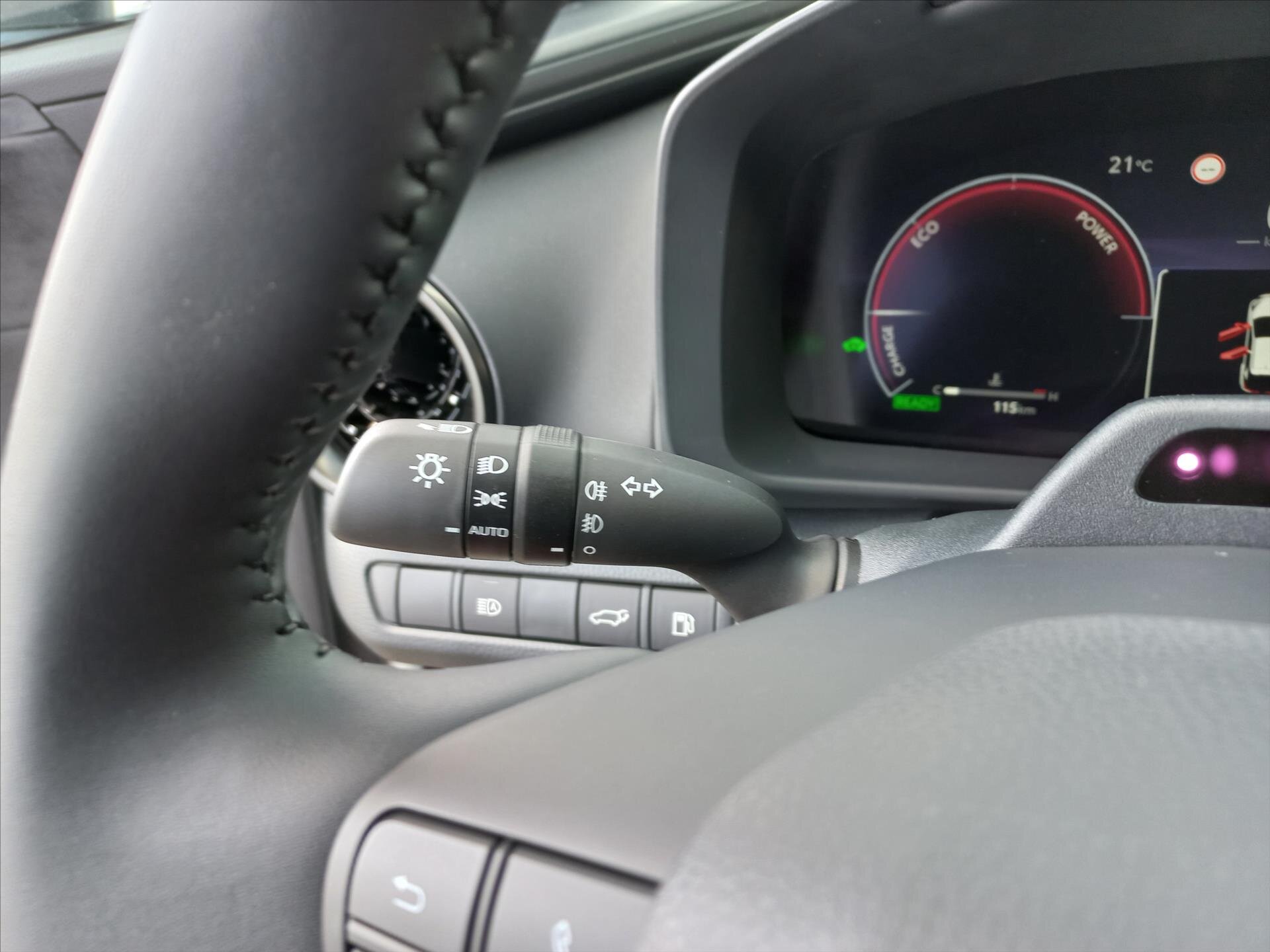 Toyota C-HR CUV / Crossover 2,0 l 112 kw