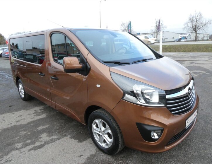 Opel Vivaro 1