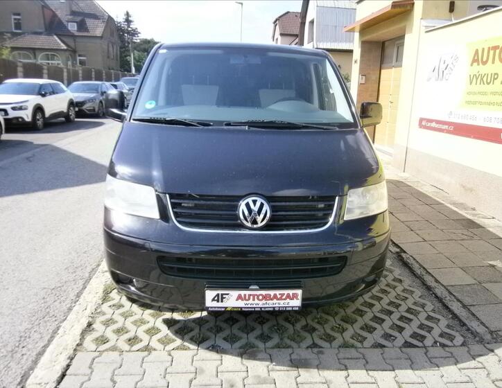 Volkswagen Multivan 2