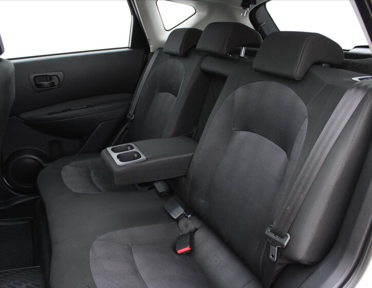 Nissan Qashqai SUV 1,6 l 84 kw