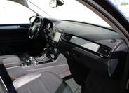 Volkswagen Touareg 8