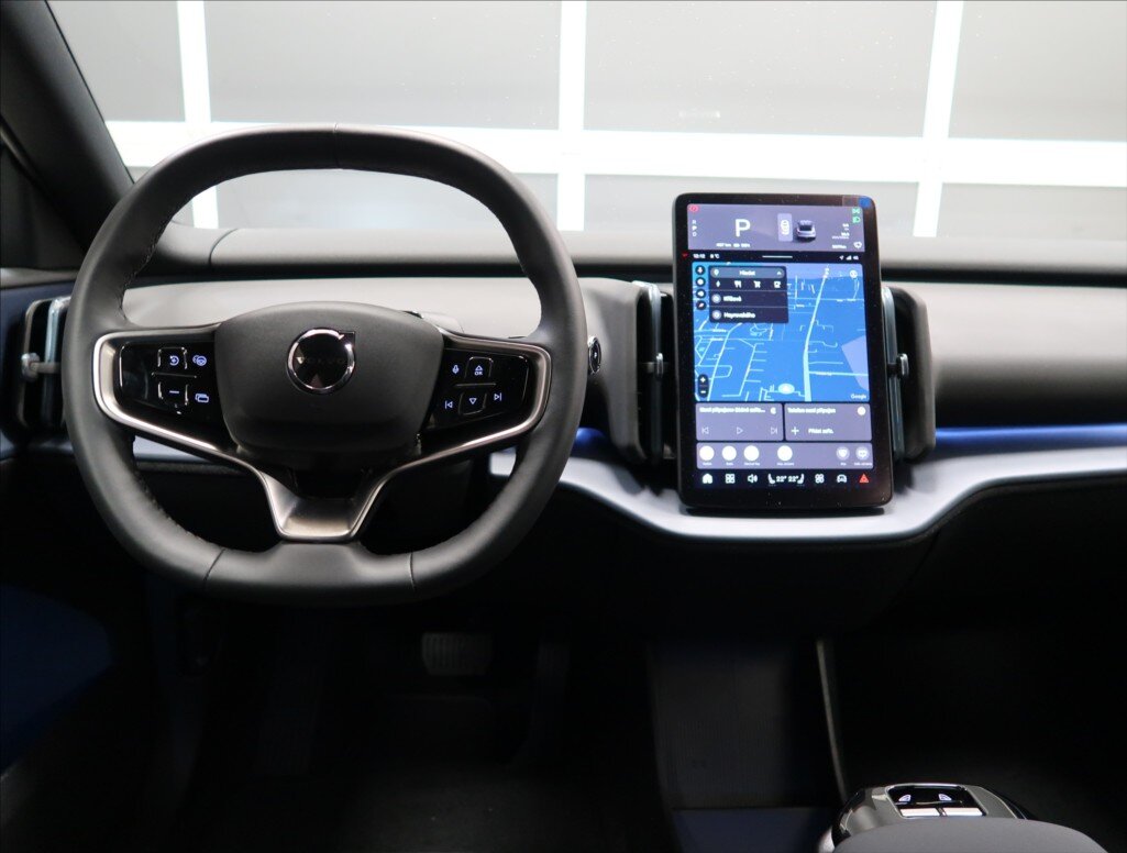 Volvo EX30 SUV / Terénní 0,0 200 kw