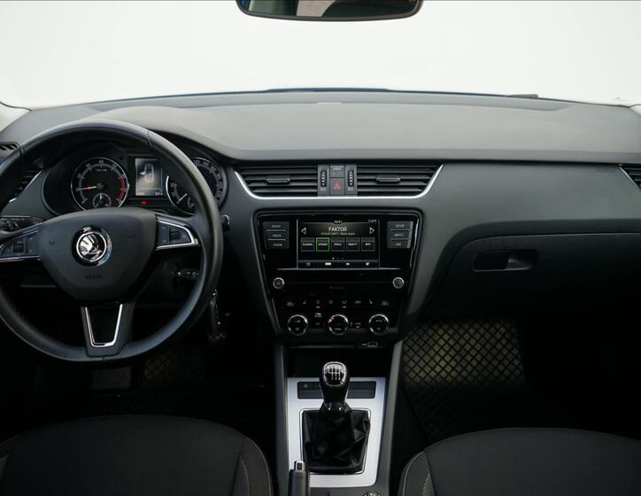 Škoda Octavia 8