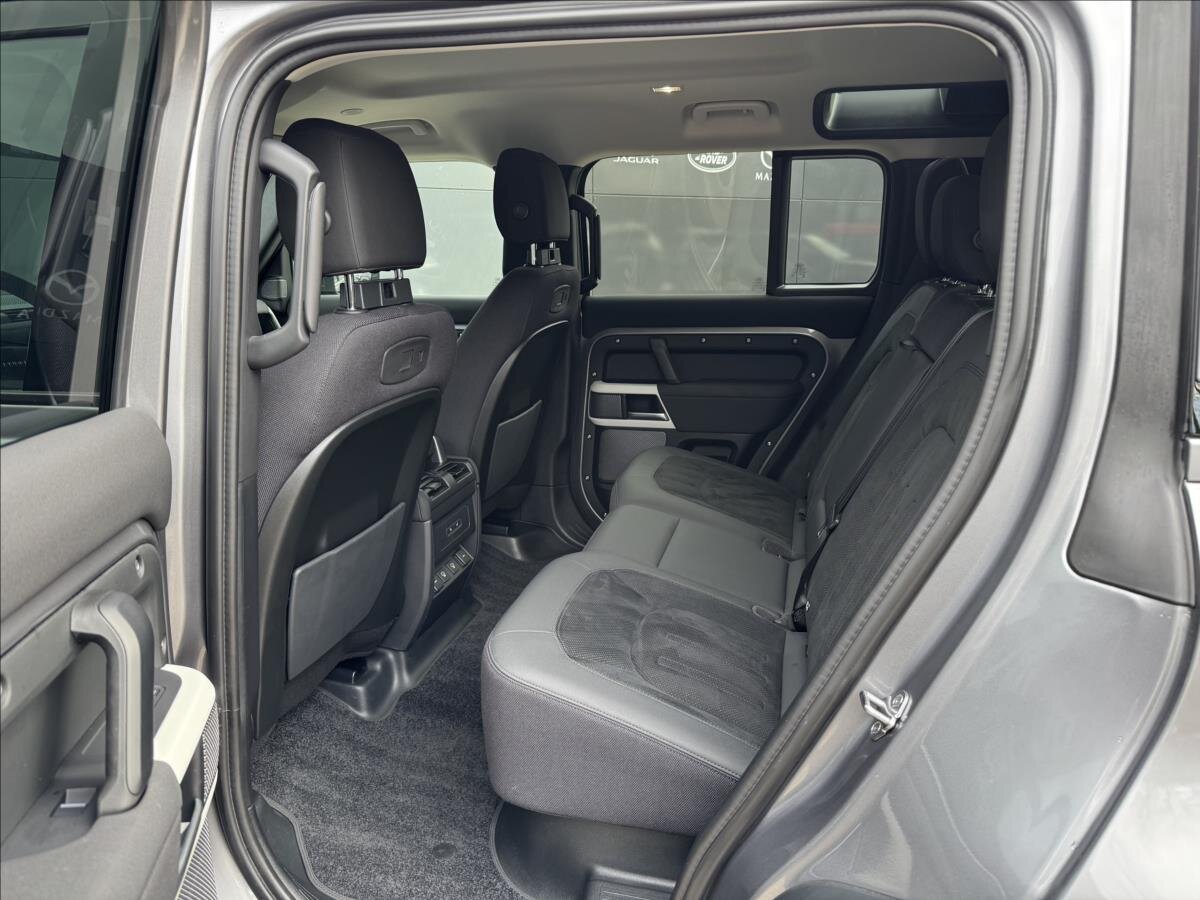Land Rover Defender SUV 3,0 l 221 kw
