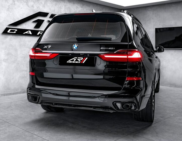 BMW X7 6