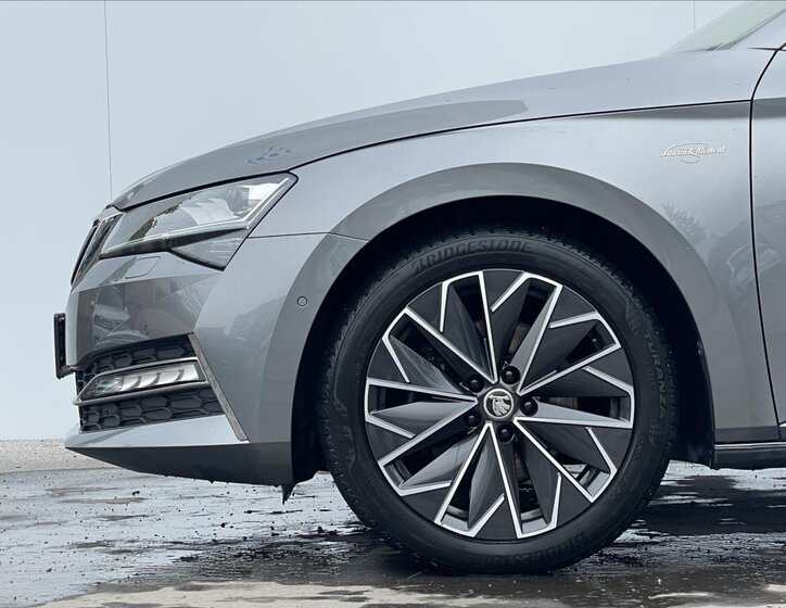 Škoda Superb 21