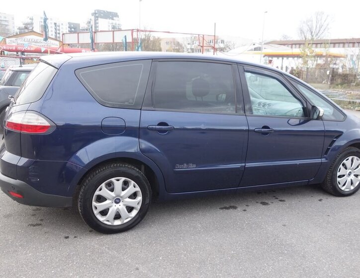 Ford S-MAX 8