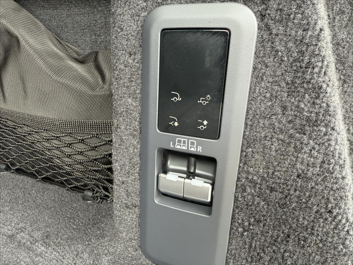 Land Rover Range Rover Sport SUV / Terénní 3,0 l 184 kw