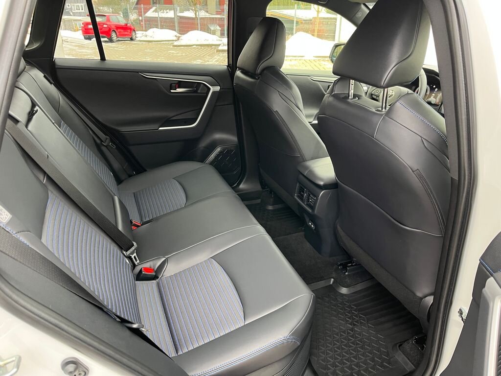 Toyota RAV4 SUV 2,5 l 131 kw