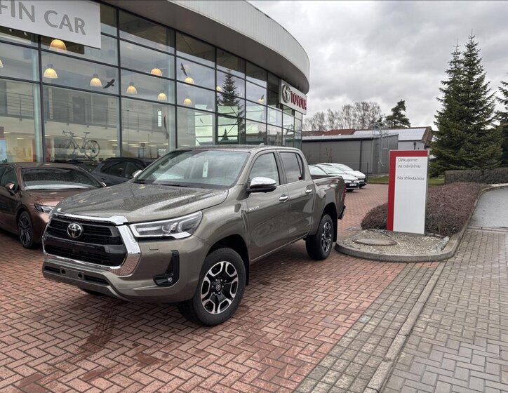 Toyota Hilux Pick-up 2,8 l 150 kw
