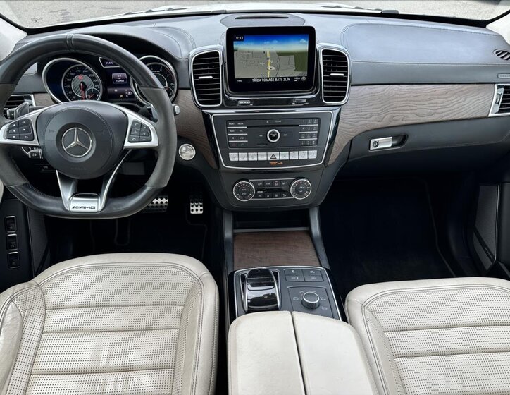 Mercedes-Benz GLS SUV 5,5 l 430 kw