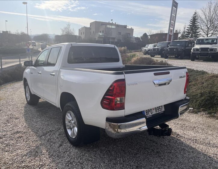 Toyota Hilux Pick-up 2,4 l 110 kw